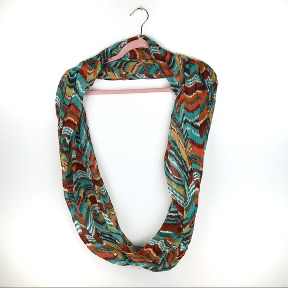 3 assorted scarves - Picture 5 of 7